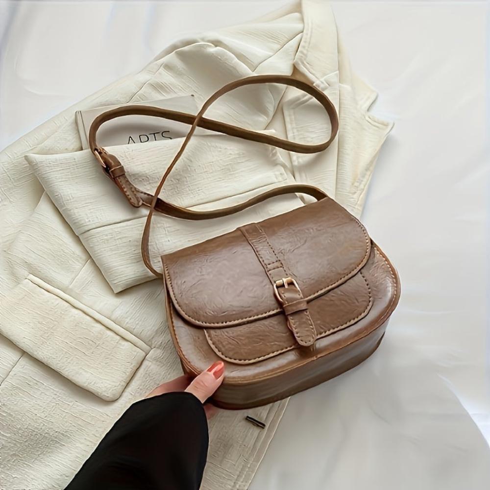 Lily Classic Saddle-Shaped Crossbody Bag